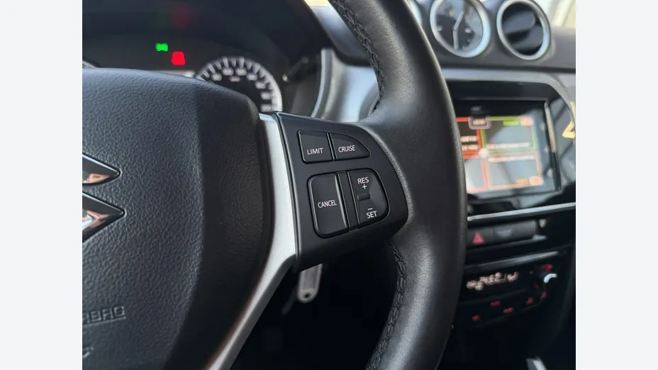 SUZUKI Vitara -