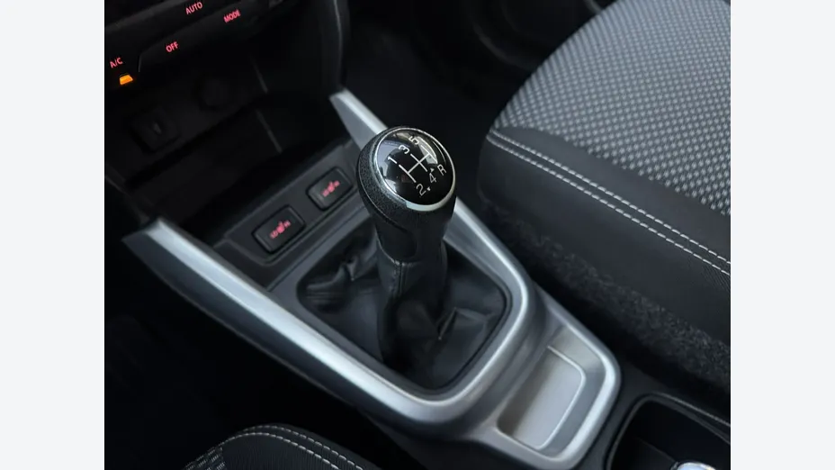 SUZUKI Vitara -