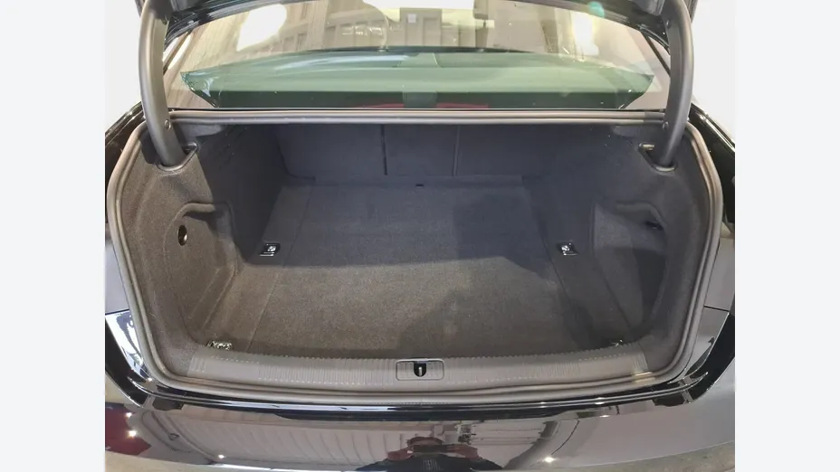 AUDI A4 -