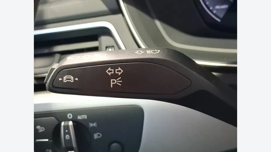 AUDI A4 -