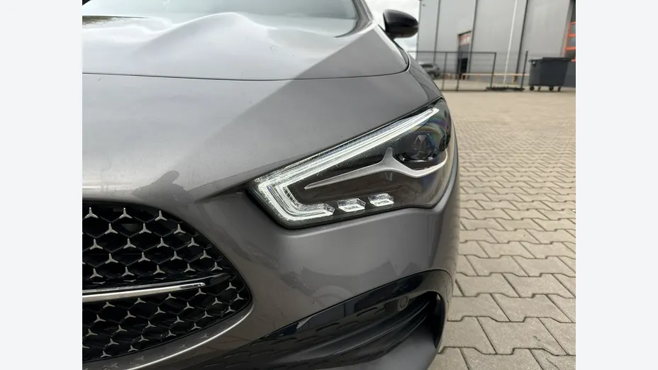 MERCEDES-BENZ CLA -