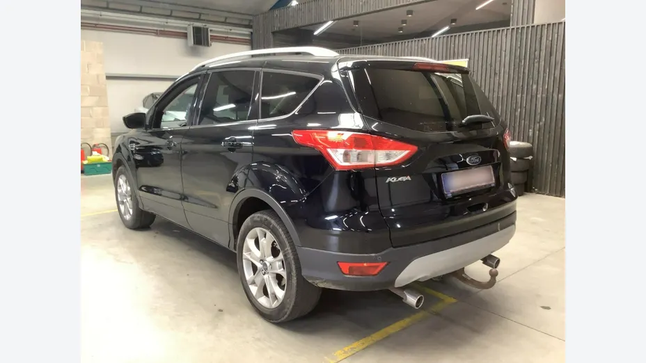FORD Kuga -