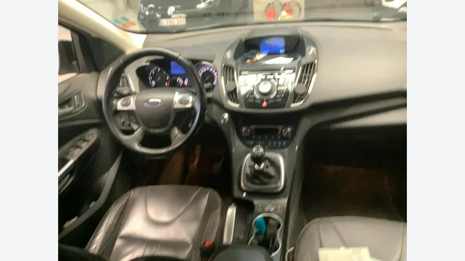 FORD Kuga -
