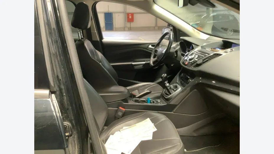 FORD Kuga -