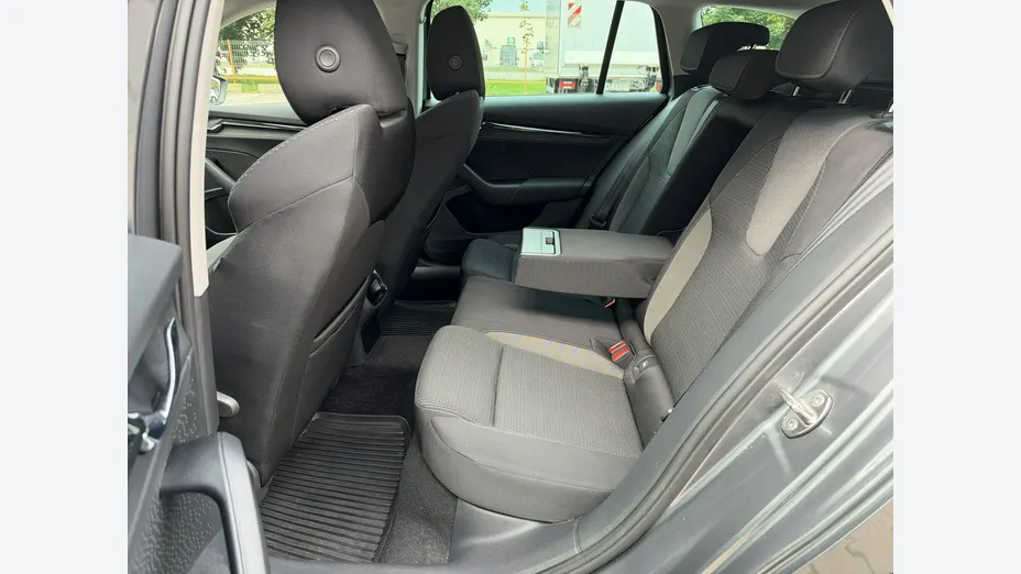 SKODA Octavia -