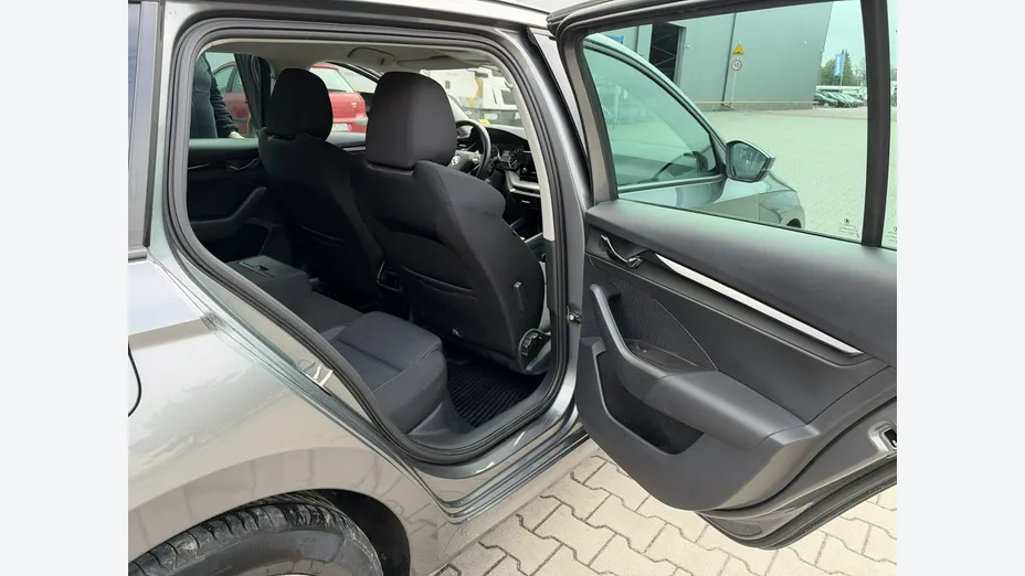 SKODA Octavia -