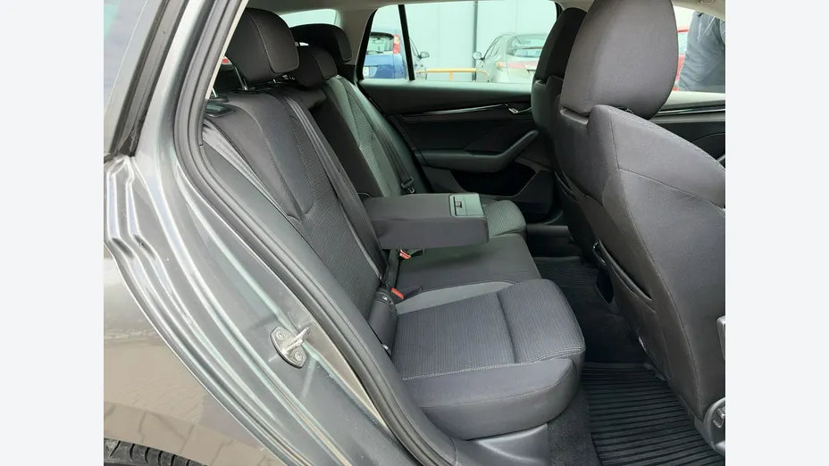 SKODA Octavia -