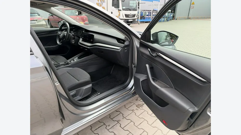 SKODA Octavia -