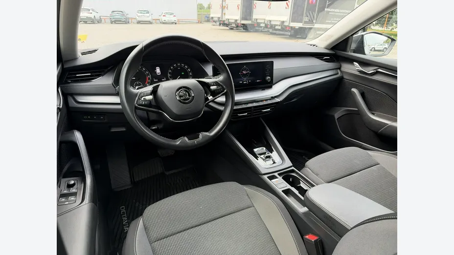 SKODA Octavia -