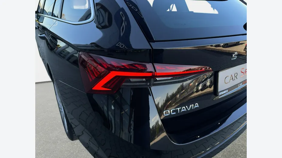 SKODA Octavia -