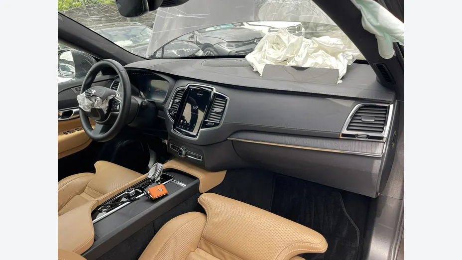 VOLVO XC90 -