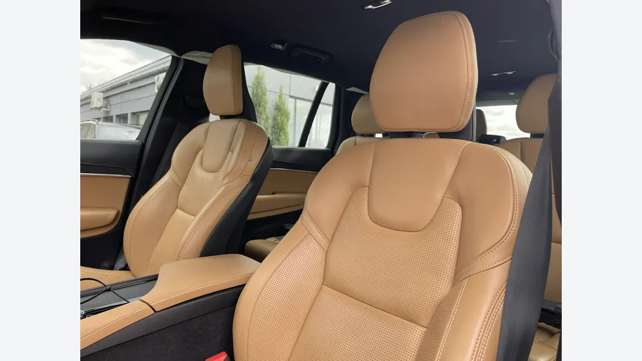 VOLVO XC90 -