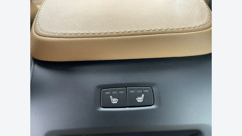 VOLVO XC90 -