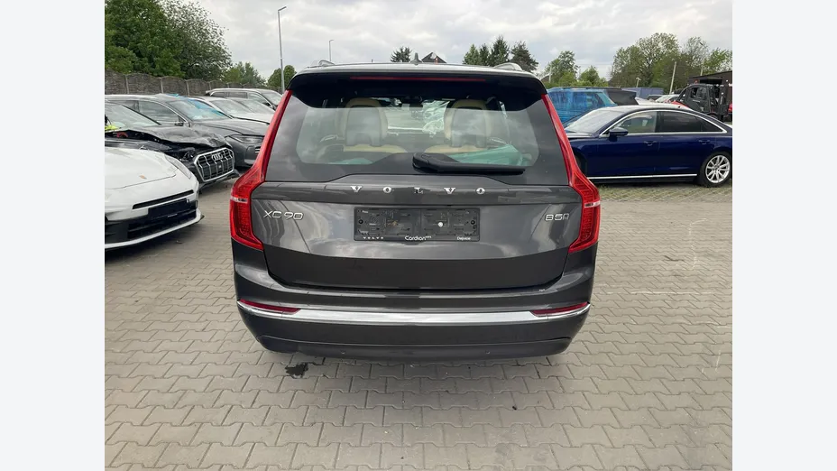 VOLVO XC90 -