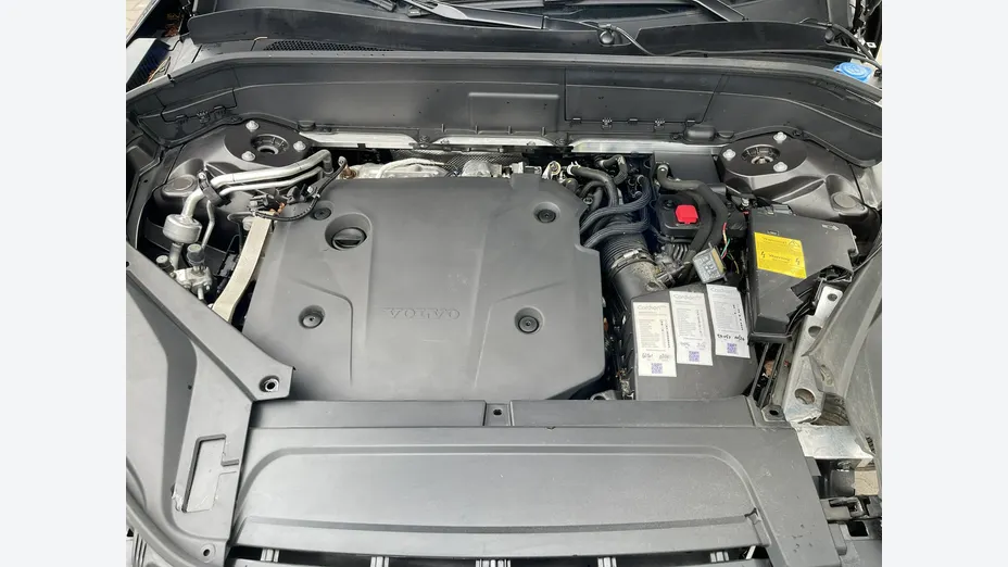 VOLVO XC90 -