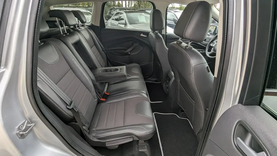 FORD Kuga -