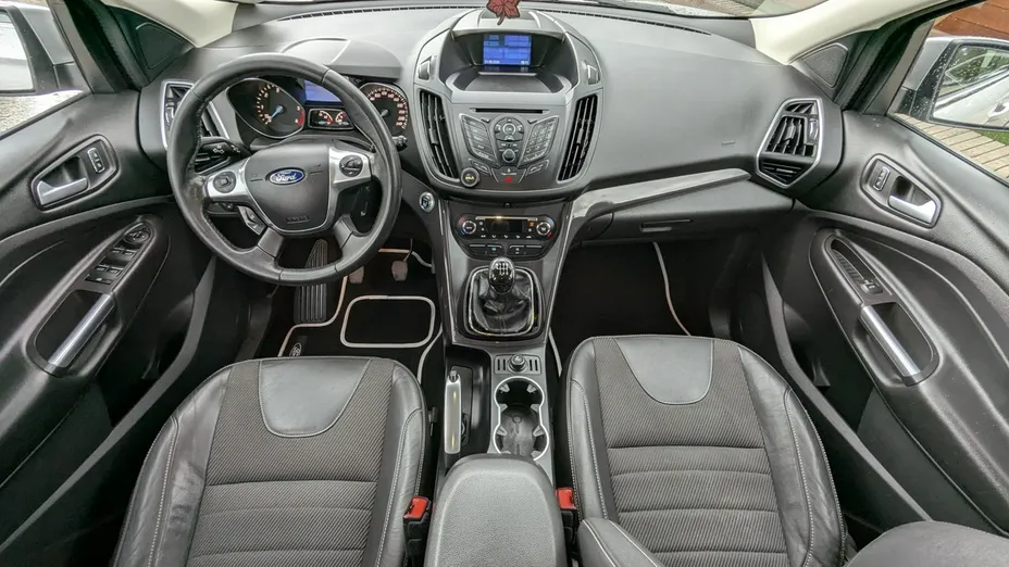 FORD Kuga -