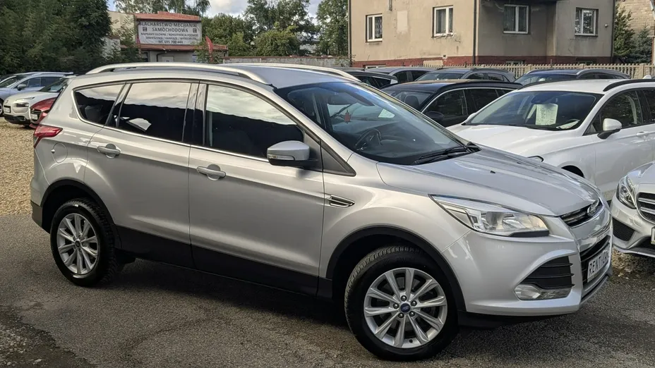 FORD Kuga -