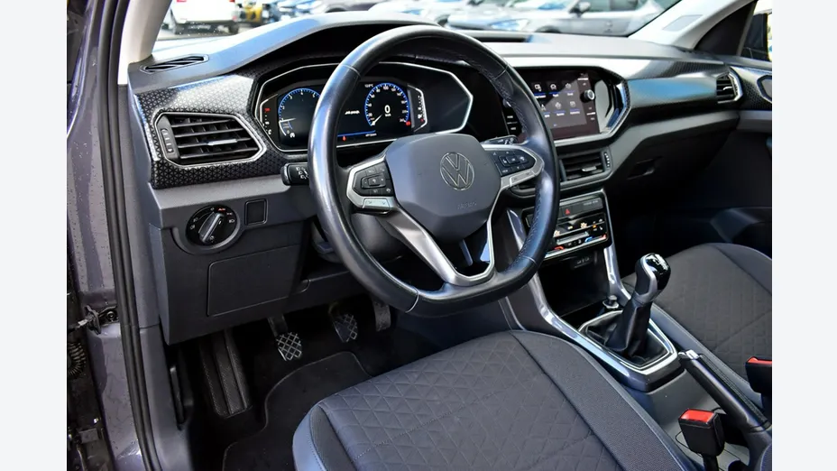 VOLKSWAGEN T-Cross -
