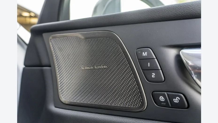VOLVO XC60 -