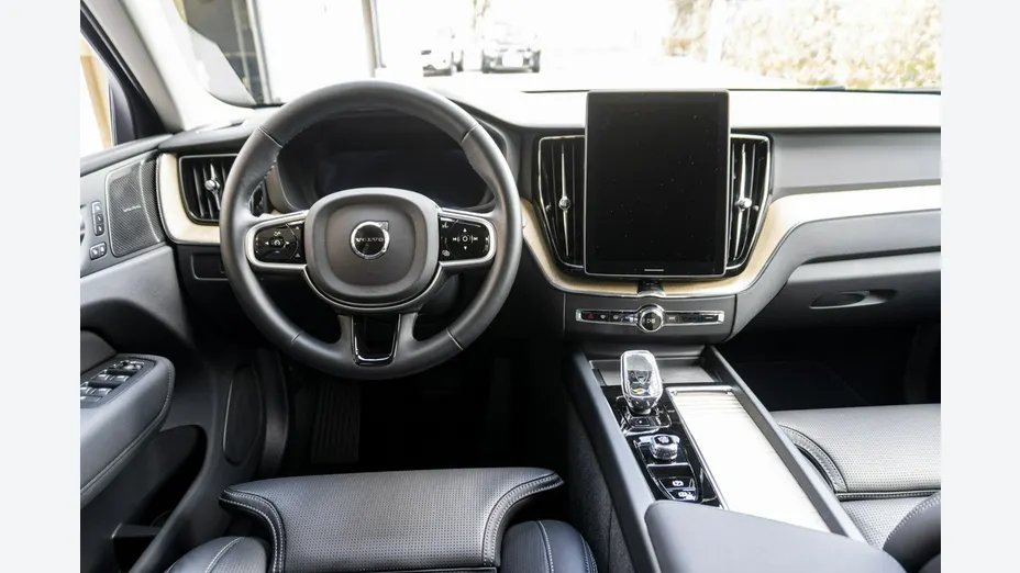 VOLVO XC60 -