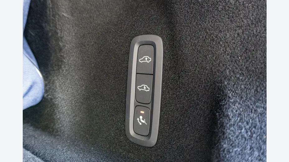 VOLVO XC60 -