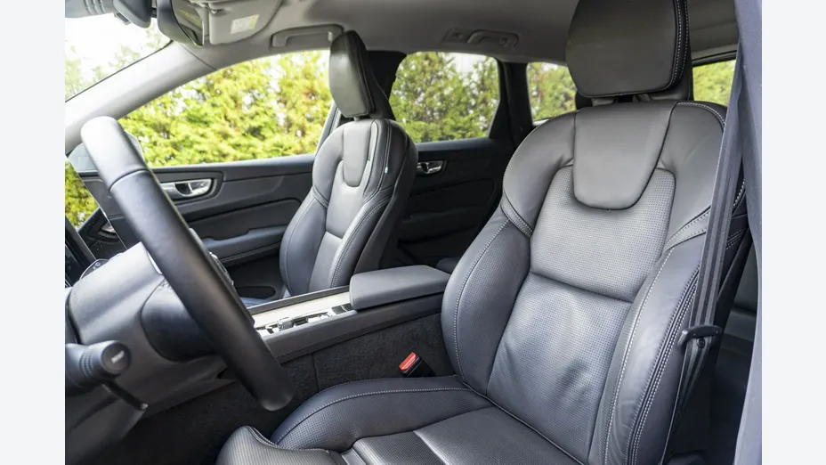 VOLVO XC60 -