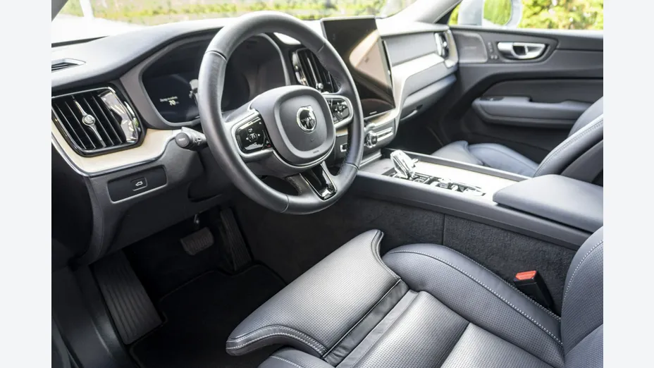 VOLVO XC60 -