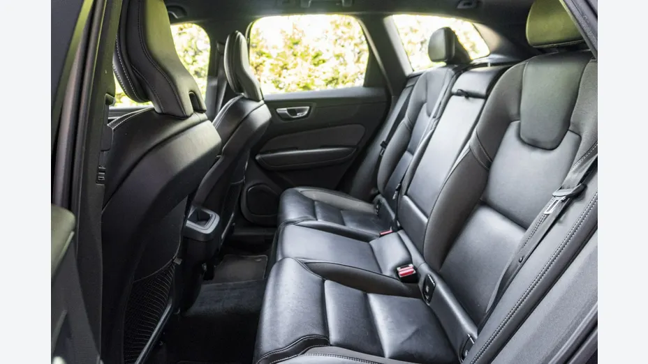 VOLVO XC60 -