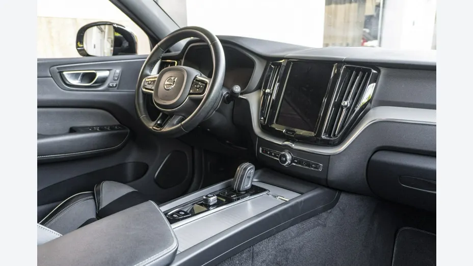 VOLVO XC60 -