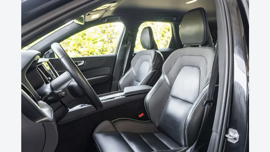 VOLVO XC60 -