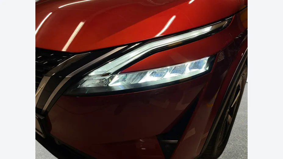 NISSAN Qashqai -