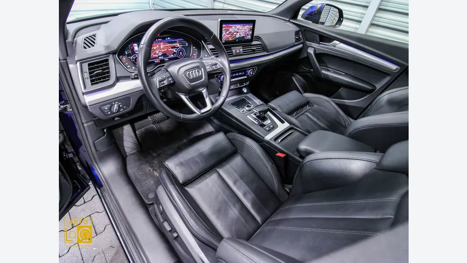 AUDI Q5 -