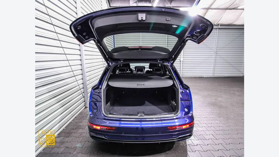 AUDI Q5 -