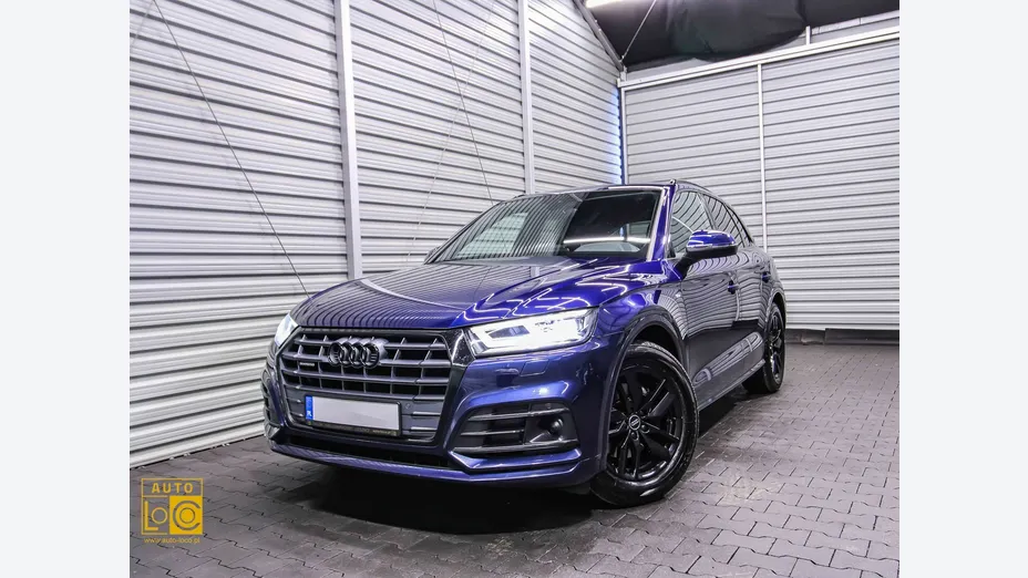 AUDI Q5 -