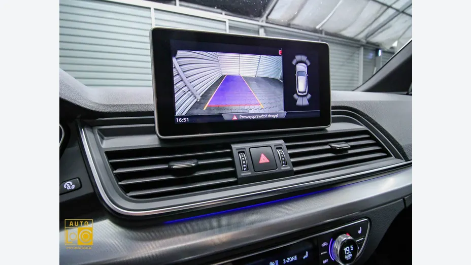 AUDI Q5 -