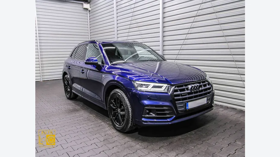 AUDI Q5 -