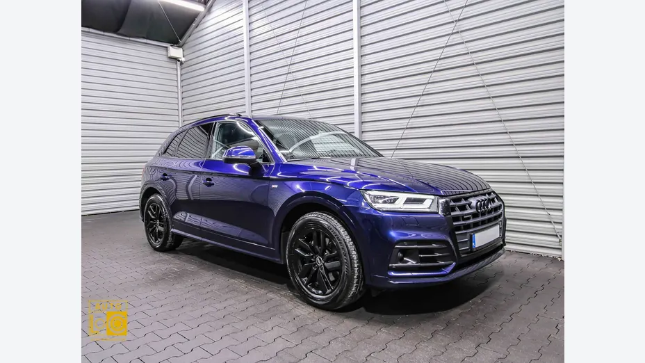AUDI Q5 -