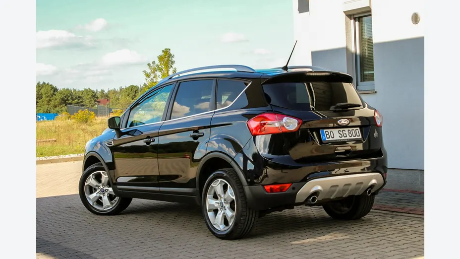 FORD Kuga -