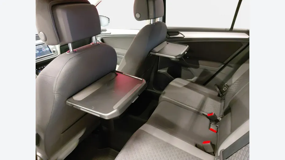 VOLKSWAGEN Tiguan -