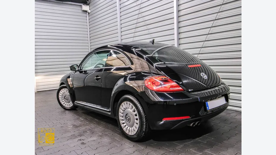 VOLKSWAGEN Beetle -