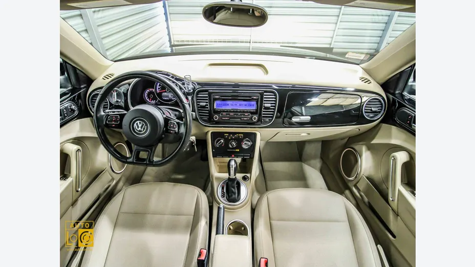 VOLKSWAGEN Beetle -