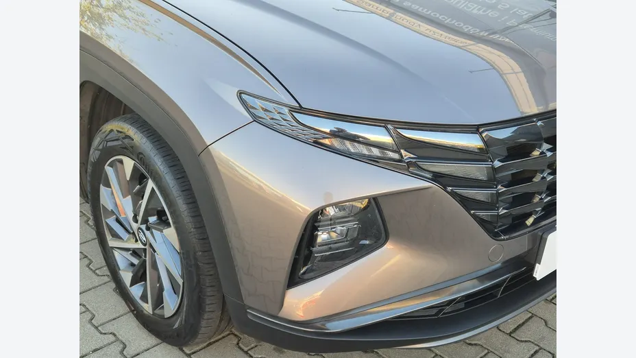 HYUNDAI Tucson -