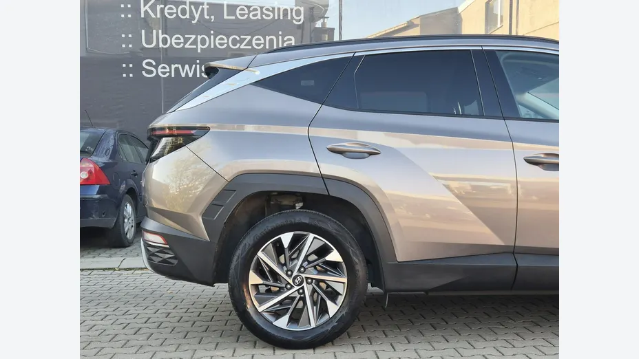 HYUNDAI Tucson -