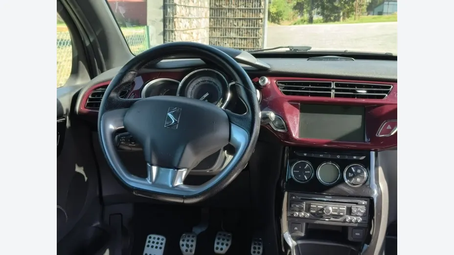 CITROEN DS3 -