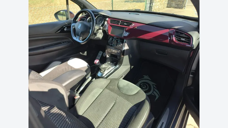 CITROEN DS3 -