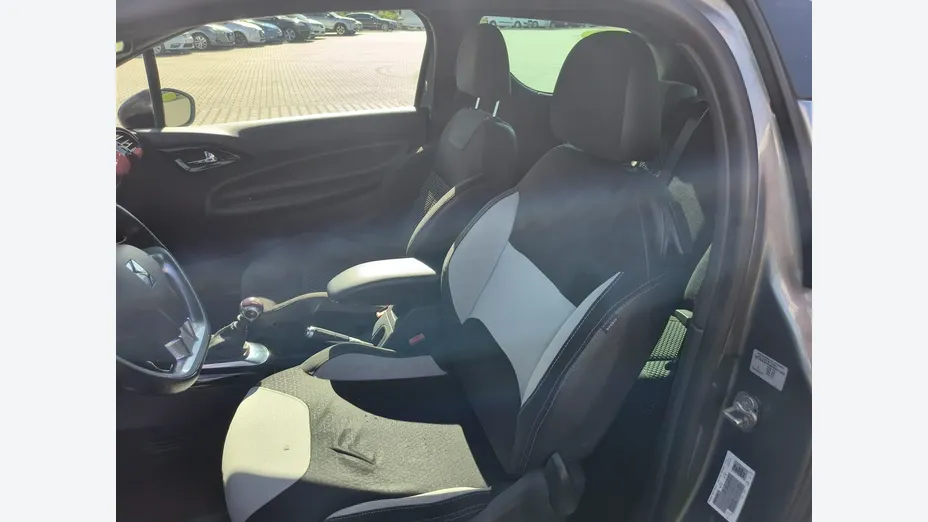 CITROEN DS3 -