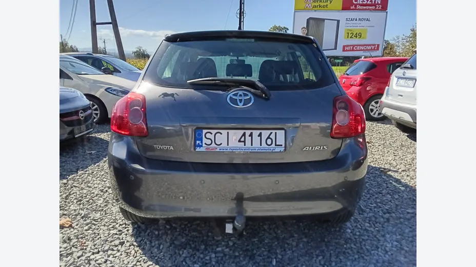 TOYOTA Auris -