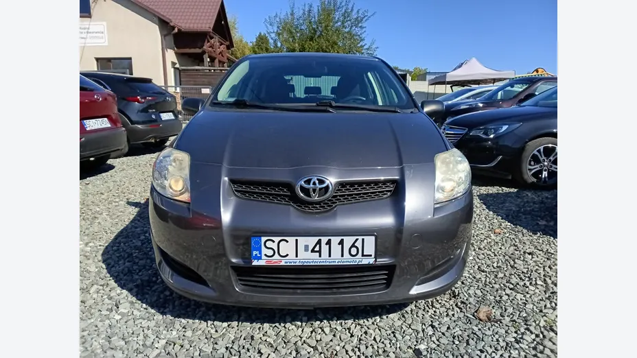 TOYOTA Auris -