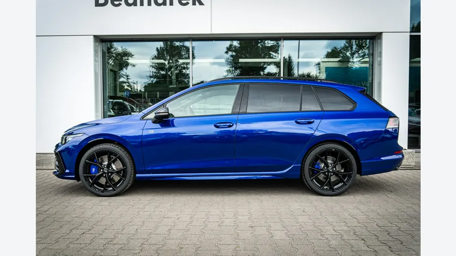 VOLKSWAGEN Golf -